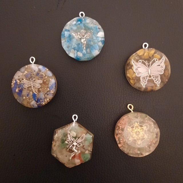 Pendentif Médailllon Orgonite Personnalisé