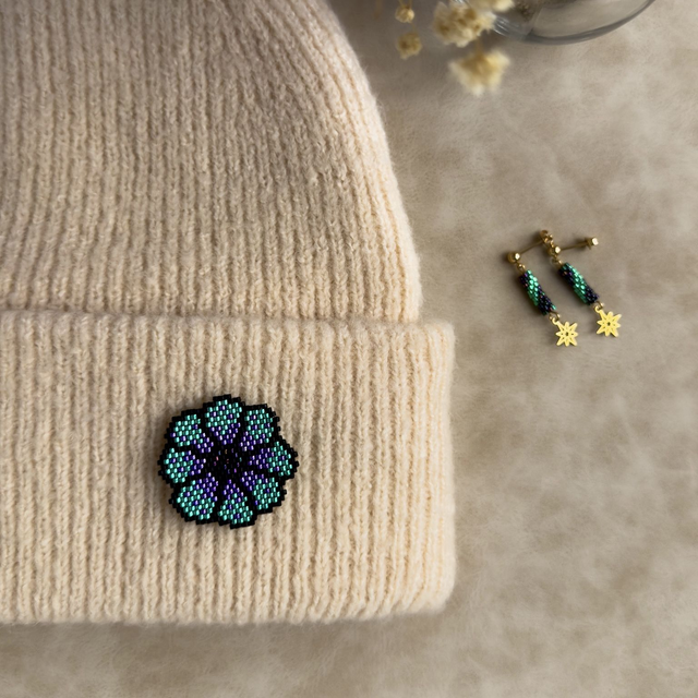 Cosmos – Broche tissée main