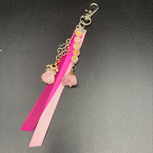 Bijoux de sac. Mamie rose 