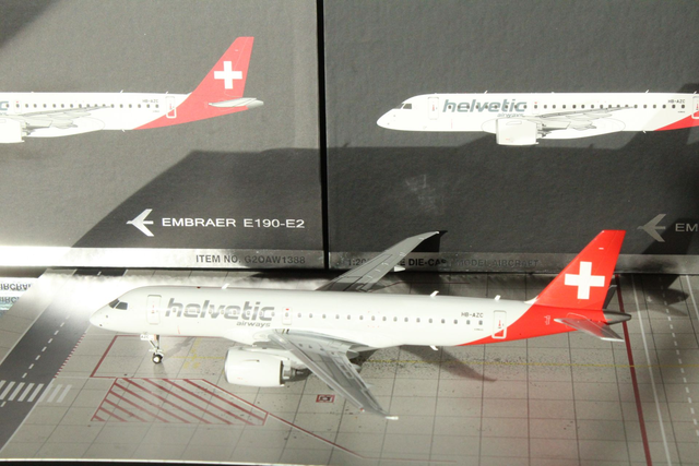 Helvetic Airlines Embraer 190-E2 (HB-AZC), 1:200