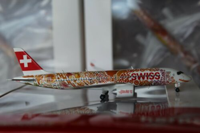 SWISS A220-300 (HB-JCA) Fête de Vignerons, 1:400 Herpa 562713