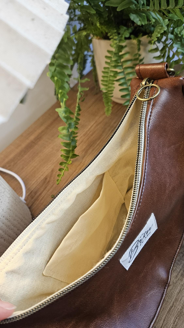 Sac demi-lune en simili cuir marron