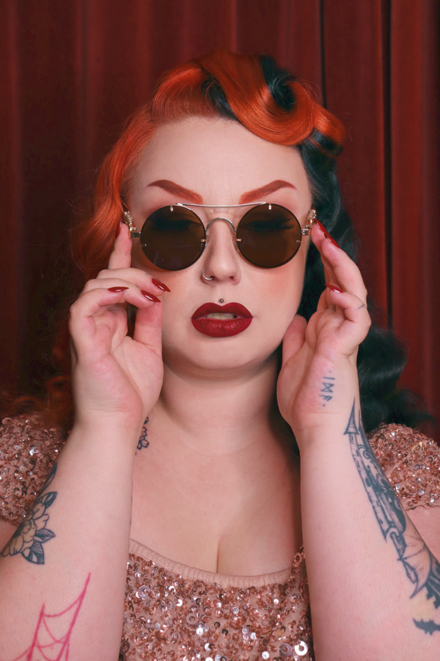 Sunglasses • La jaguar