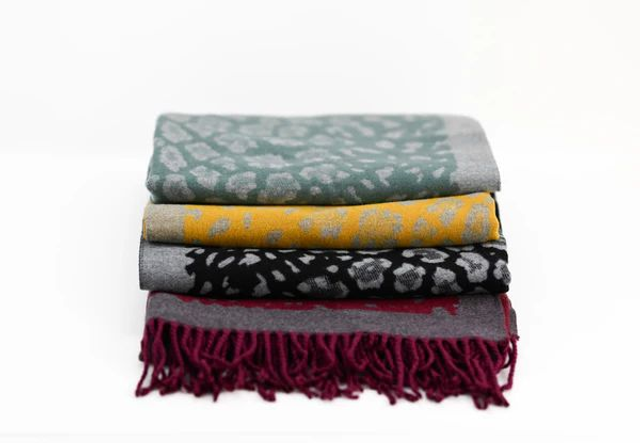 Weavermill Scarf Animal CO2