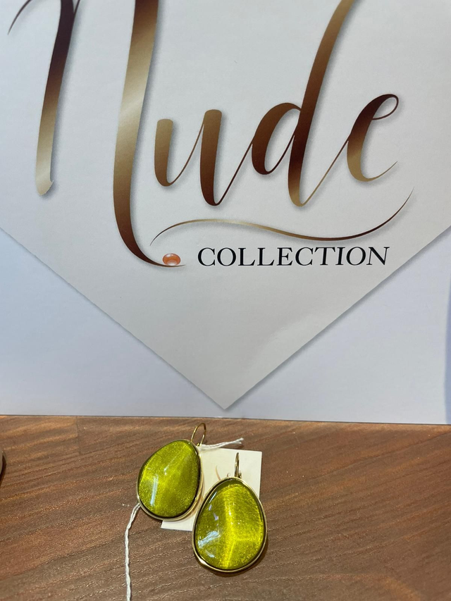 Boucles d’oreilles dorées en acier et pâte de verre – Collection NUDE