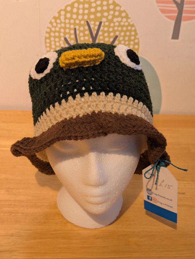 Duck/Pigeon bucket hat