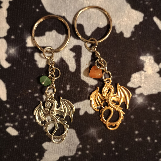 Porte-clés Dragon et pierre précieuse