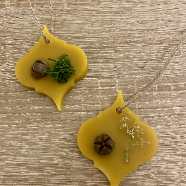 Suspension pour armoires en cire d’abeille