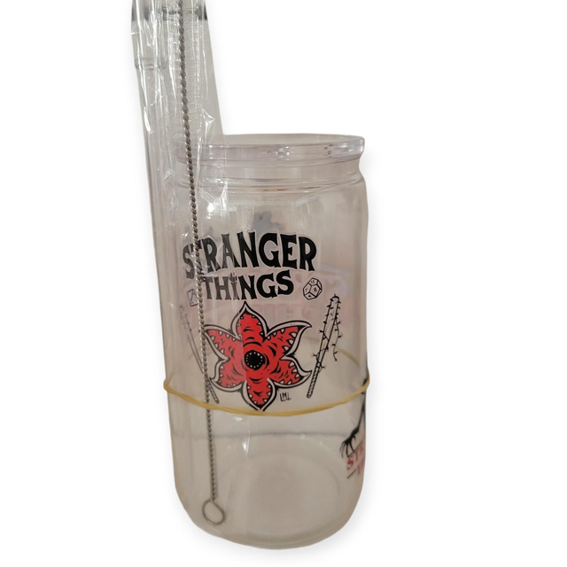Gourde avec paille en plastique Stranger strings 