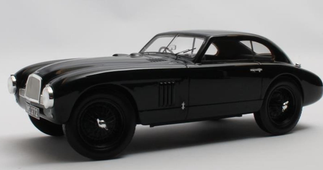 Aston Martin DB Mk.II LML 1946 grün Matrix 1:18