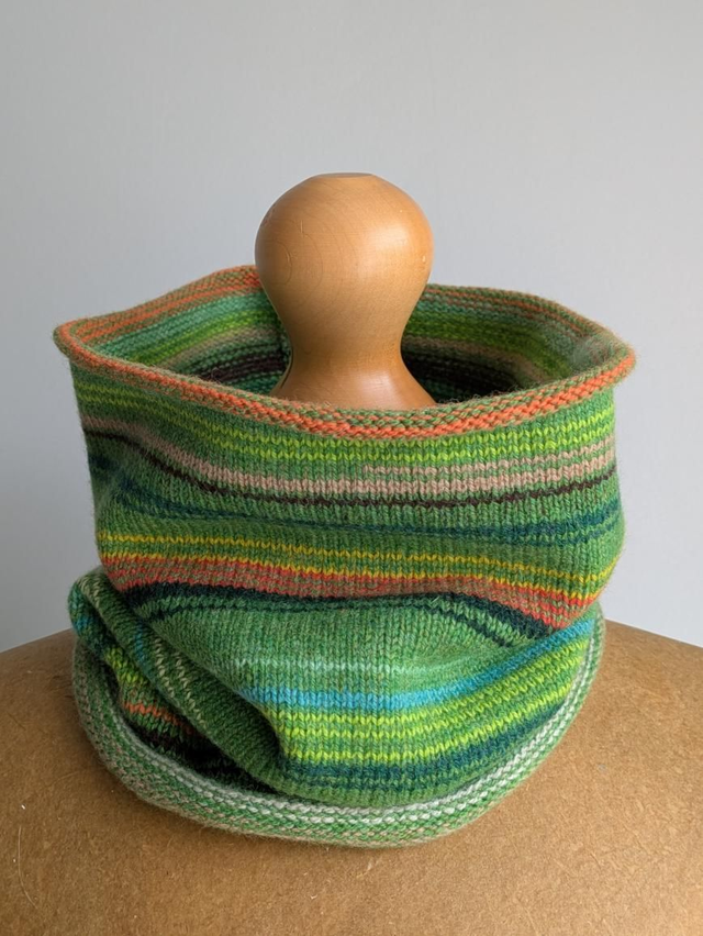 Green Woodland Cowl