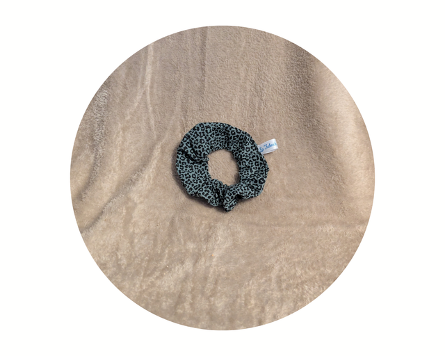 Chouchou léopard vert