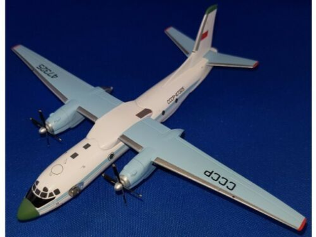 An-26 Aeroflot (CCCP-47325), 1:200, Aviaboss