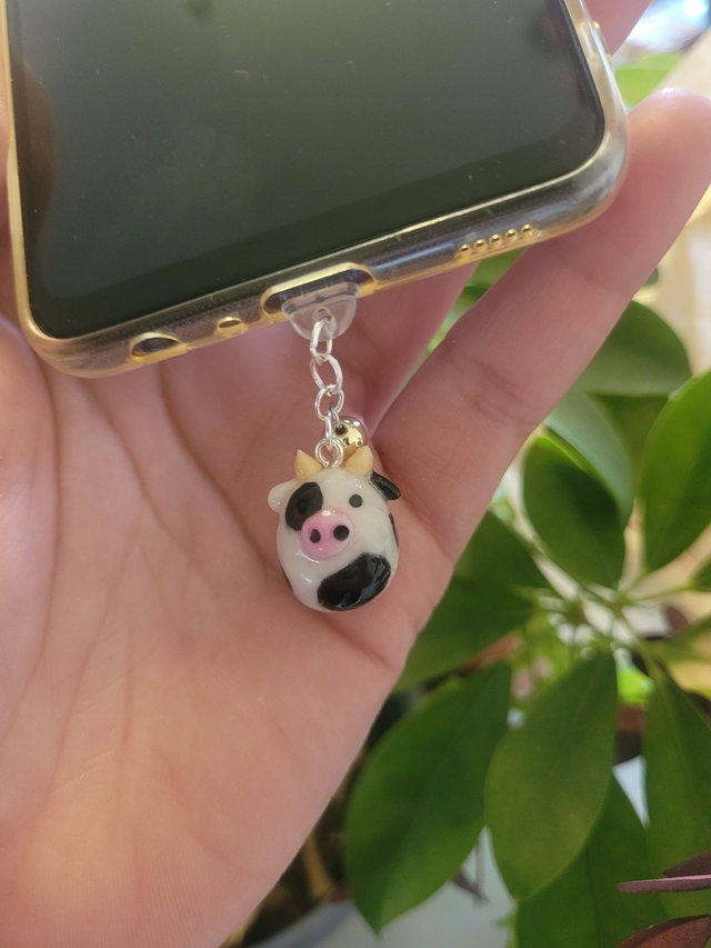 Cow Dustplugs – Moo-velously Cute and Practical! 🐄