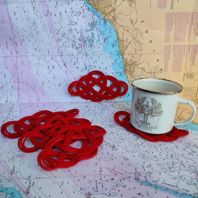 Dessous de tasse nuage rouge