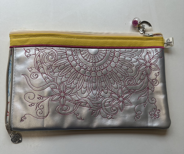 Pouches - Two Compartments - Floral Vine Mandala