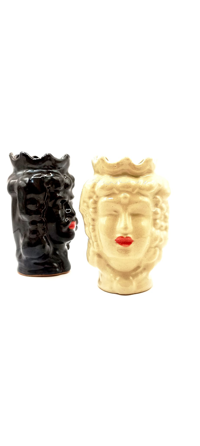 Moor's heads B/W with red lipstick