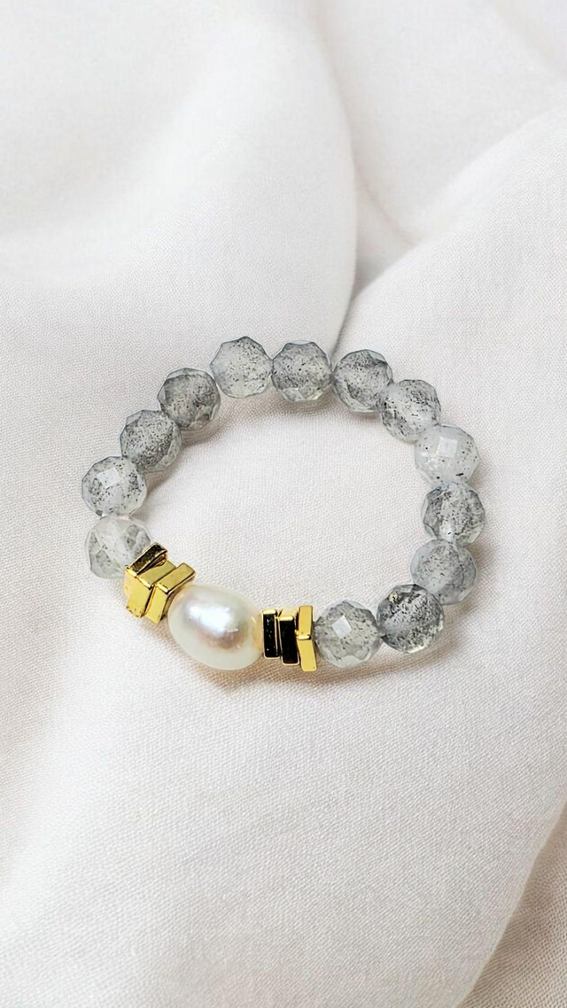 Ring 'Moonlight Grace'