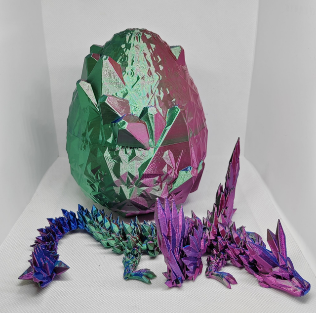 Oeuf de dragon cristal avec ailes  