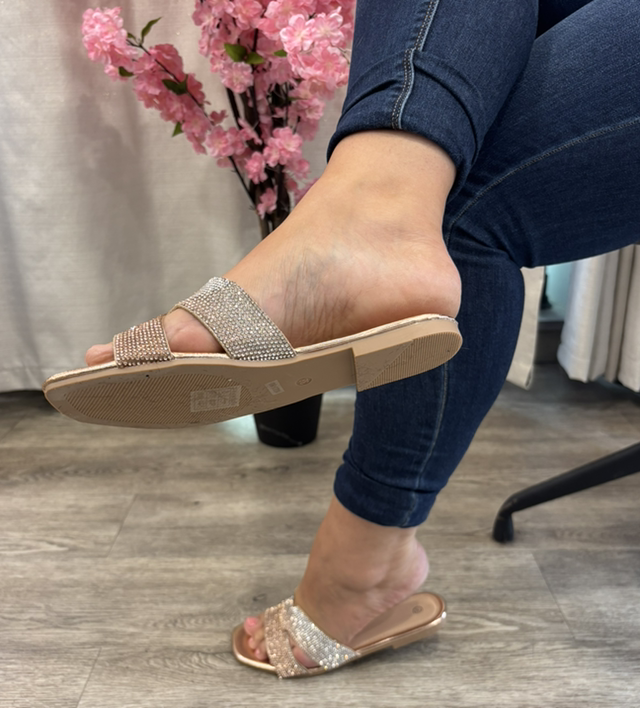 Sandales talon plat doré et argenté 