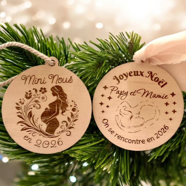 Boule de Noël annonce grossesse