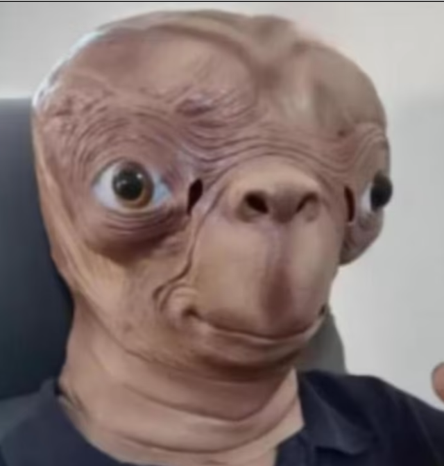 E.T. full face Latex masker