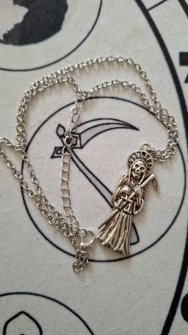 Collier Santa Muerte argenté 