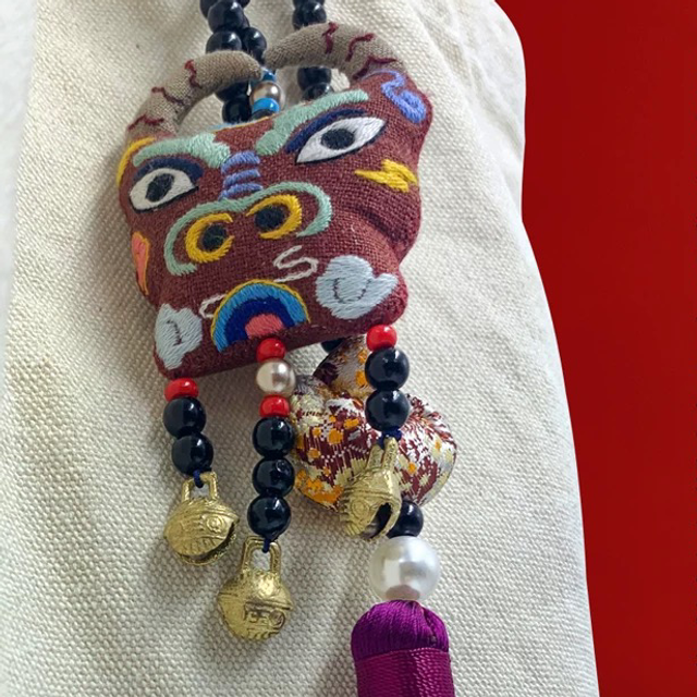 Amulette des Douze Signes – aux herbes