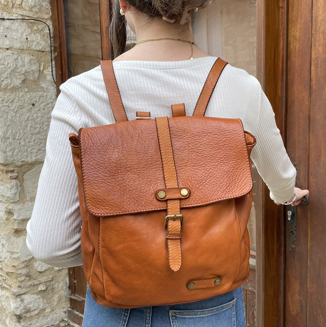 Sac à dos en cuir vieilli
