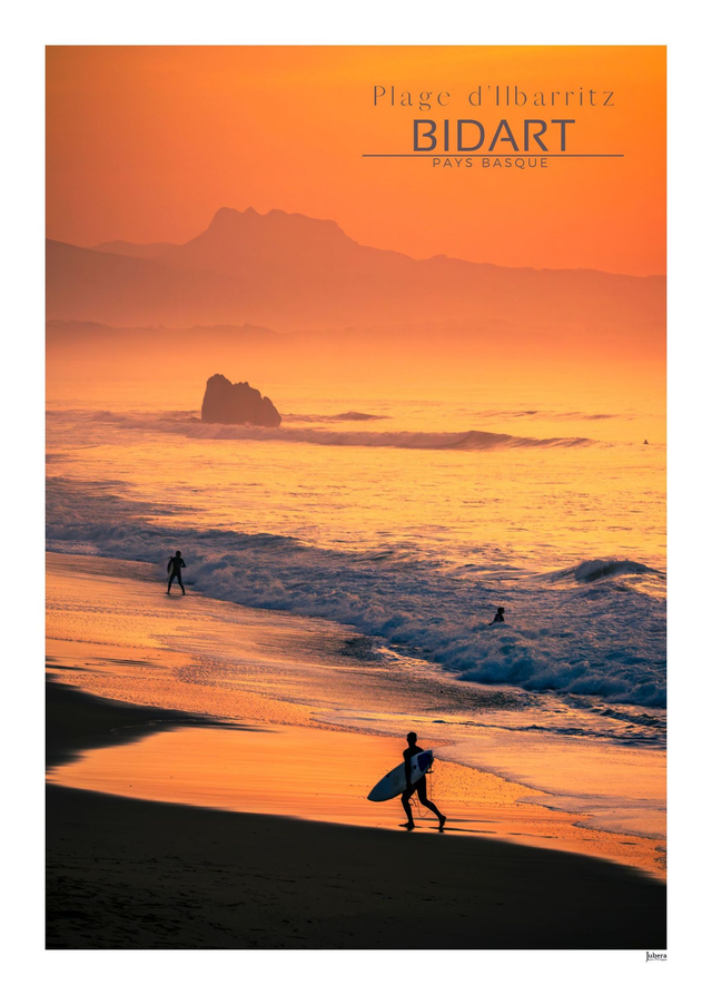 Coucher de soleil à la plage d’Ilbarritz – Bidart – Surfeur & océan doré – Pays Basque