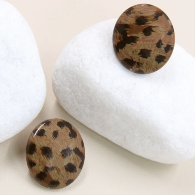 Boucles d’oreilles sauvage marron