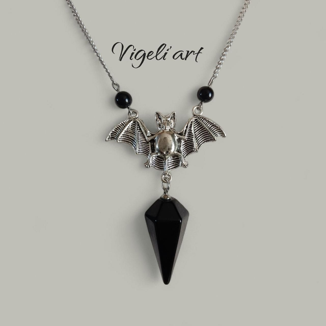 Collier chauve-souris pendule 