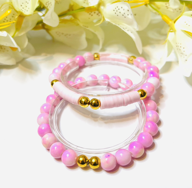 Pink Luxe” – Trendy Armbandenset met Gouden Accenten