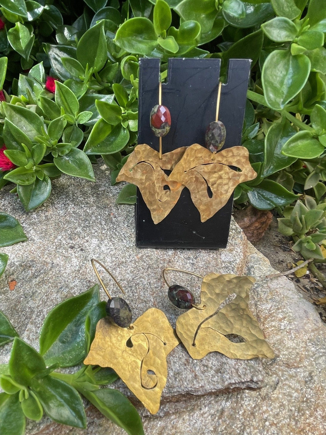 Pendientes Poison Ivy con Jaspe Sangre de Draco