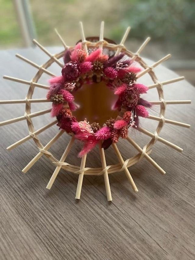 Miroir Soleil Bohème en Bois et Fleurs Séchées Rose