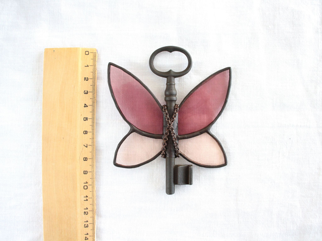 🗝️ Clé volante "Romantasy" en vitrail