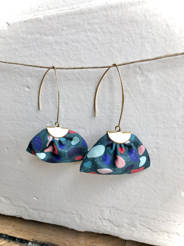 Boucles d'oreilles -  LONGUES JELLY BEANS - fond vert