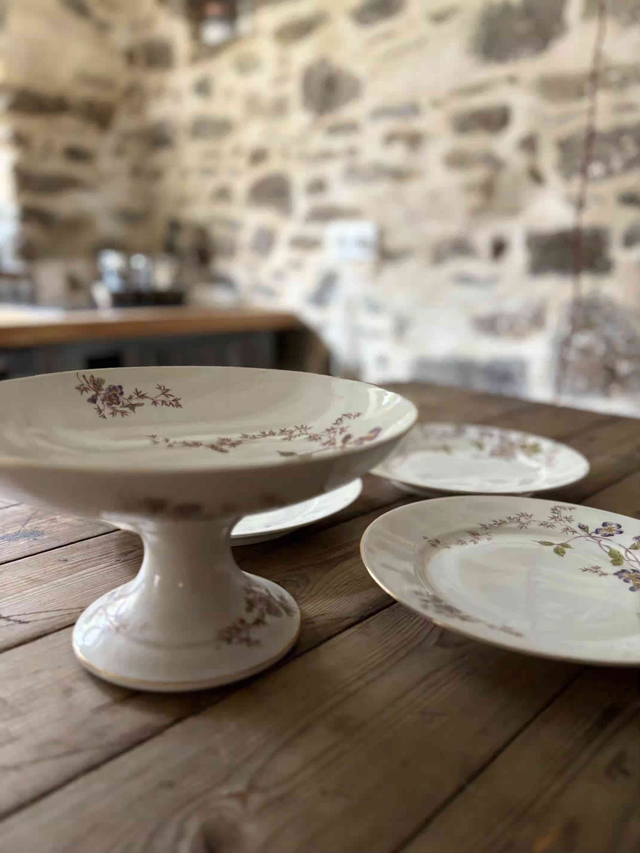 Compotier en porcelaine de Limoges "violettes"