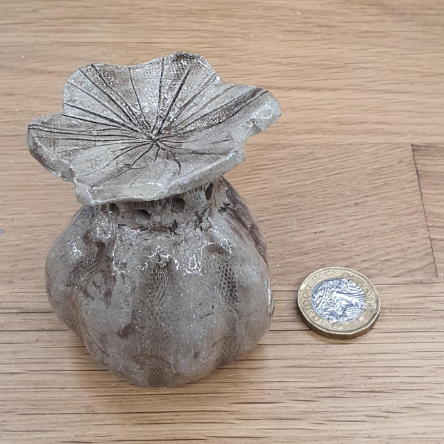 Poppy seed head cane topper (ceramic)