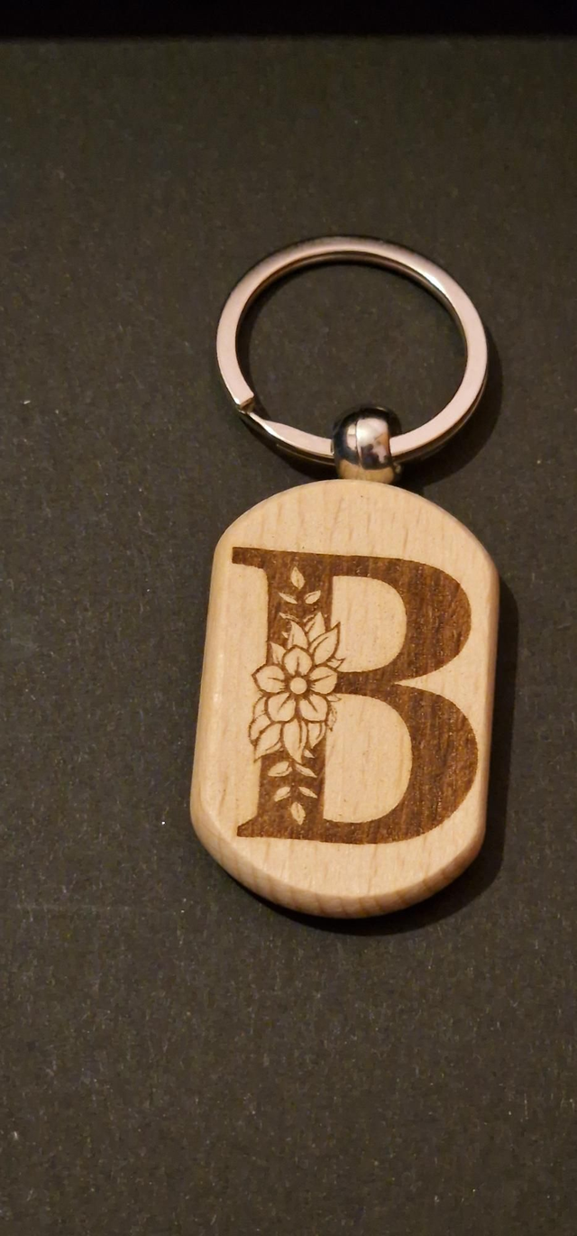 Wooden chunky key chain Letter B
