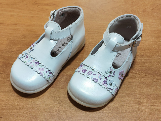 Chaussures neuve en 22