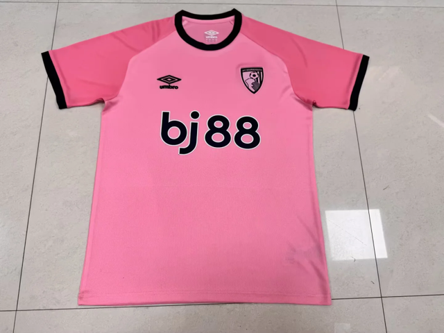 Tercera equipación Bournemouth 25, 26