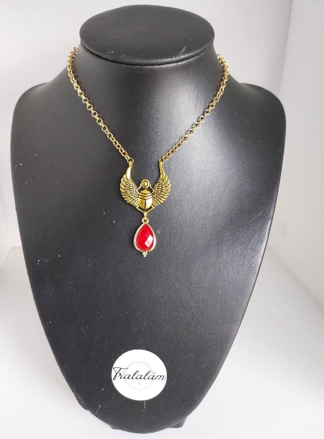 ✨Collier &quot;scarabée ailé pierre rouge✨