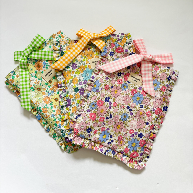 Floral gingham book sleeve