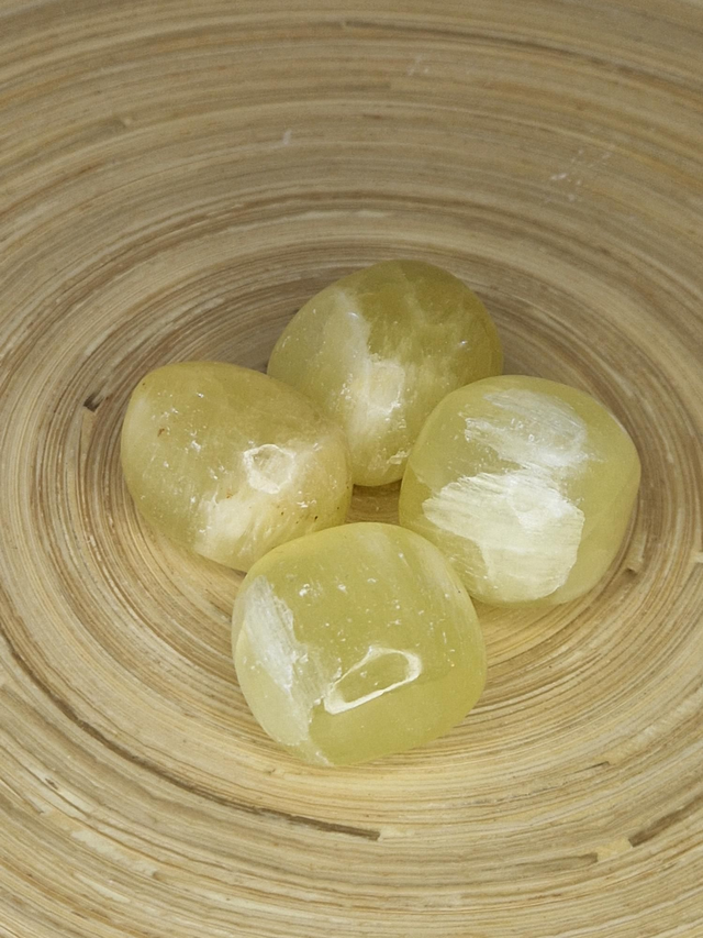 Calcite jaune - Pierre roulée