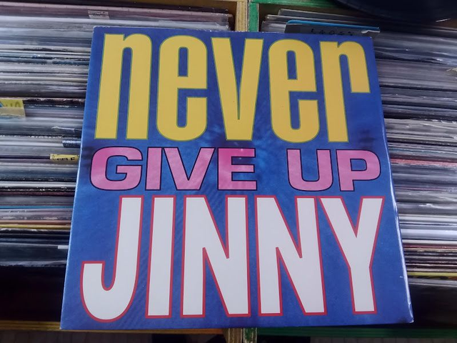 Jinny – Never Give Up (Remix)