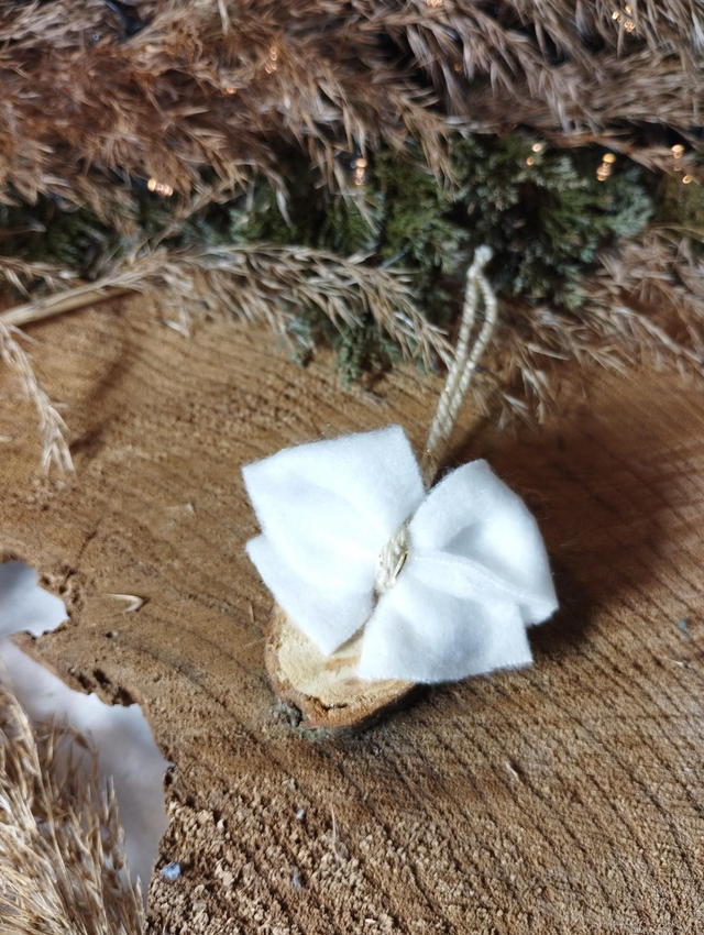 Mini suspension en bois - Nœud blanc