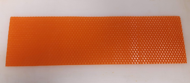 oranžová mezistěna ze včelího vosku