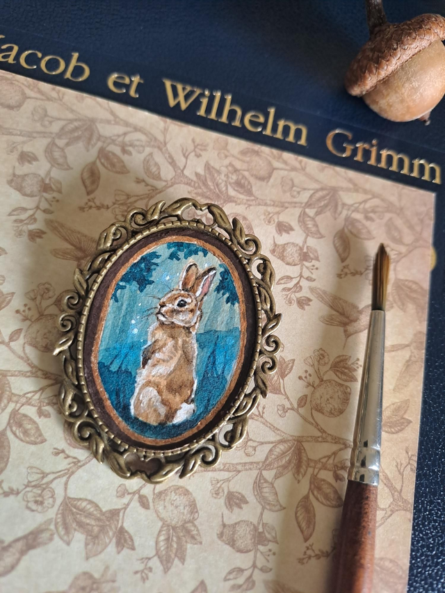 Broche forestière "3 petits bonds dans la brume"