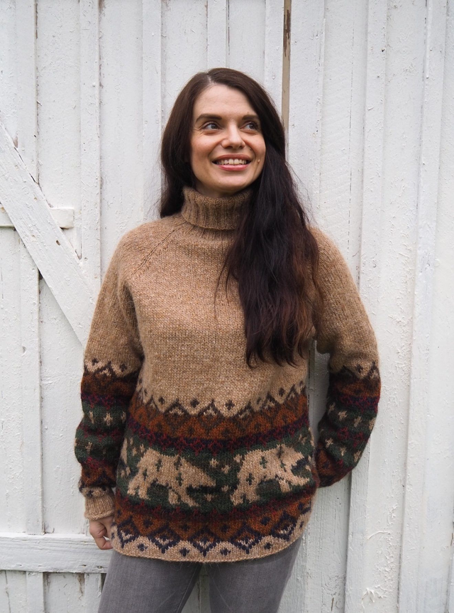 Kvitebjørn - White Bear - Col 03 (Beige Lettlopi - 8 Colours) - Wool &amp; Pattern - Linka Neumann